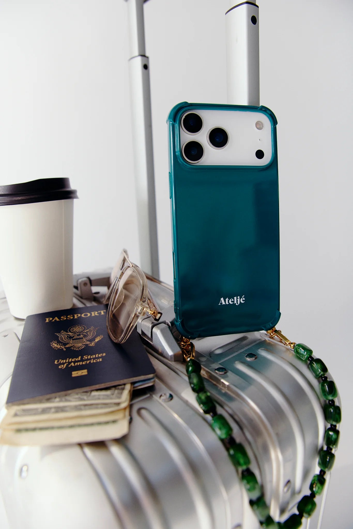 Phone chains short