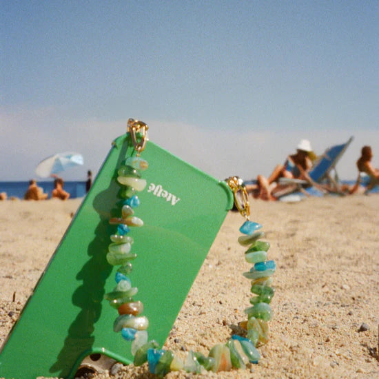 Phone chains short