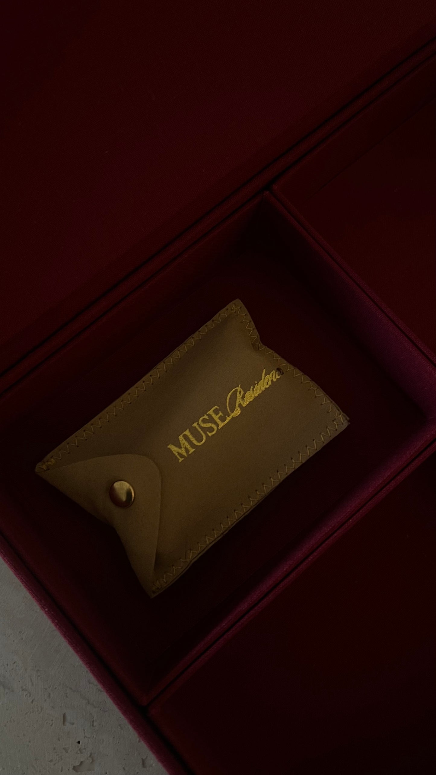 Silver lighter shell & pouch